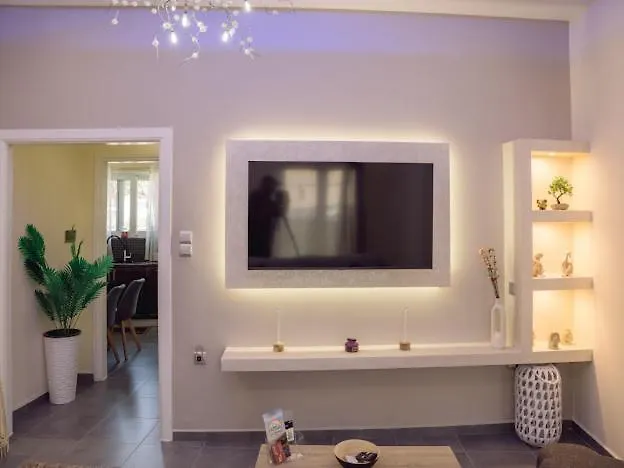 Chania Charming Nest アパート